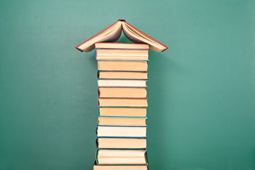 上哪儿找一年级要讲的故事呀儿？