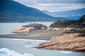 人类幼崽在护食的时候有多可爱呢？