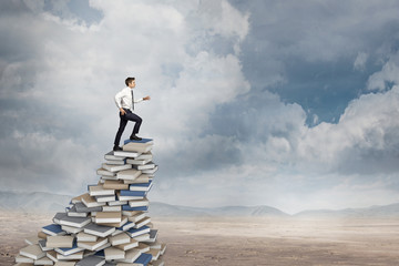 人类幼崽在护食的时候有多可爱呢？