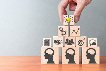 古诗不识庐山真面目的下一句是什么