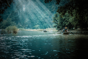 上哪儿找一年级要讲的故事呀儿？