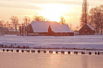 上哪儿找一年级要讲的故事呀儿？